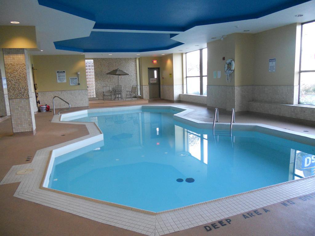 Days Inn By Wyndham Niagara Falls Lundys Lane Esterno foto