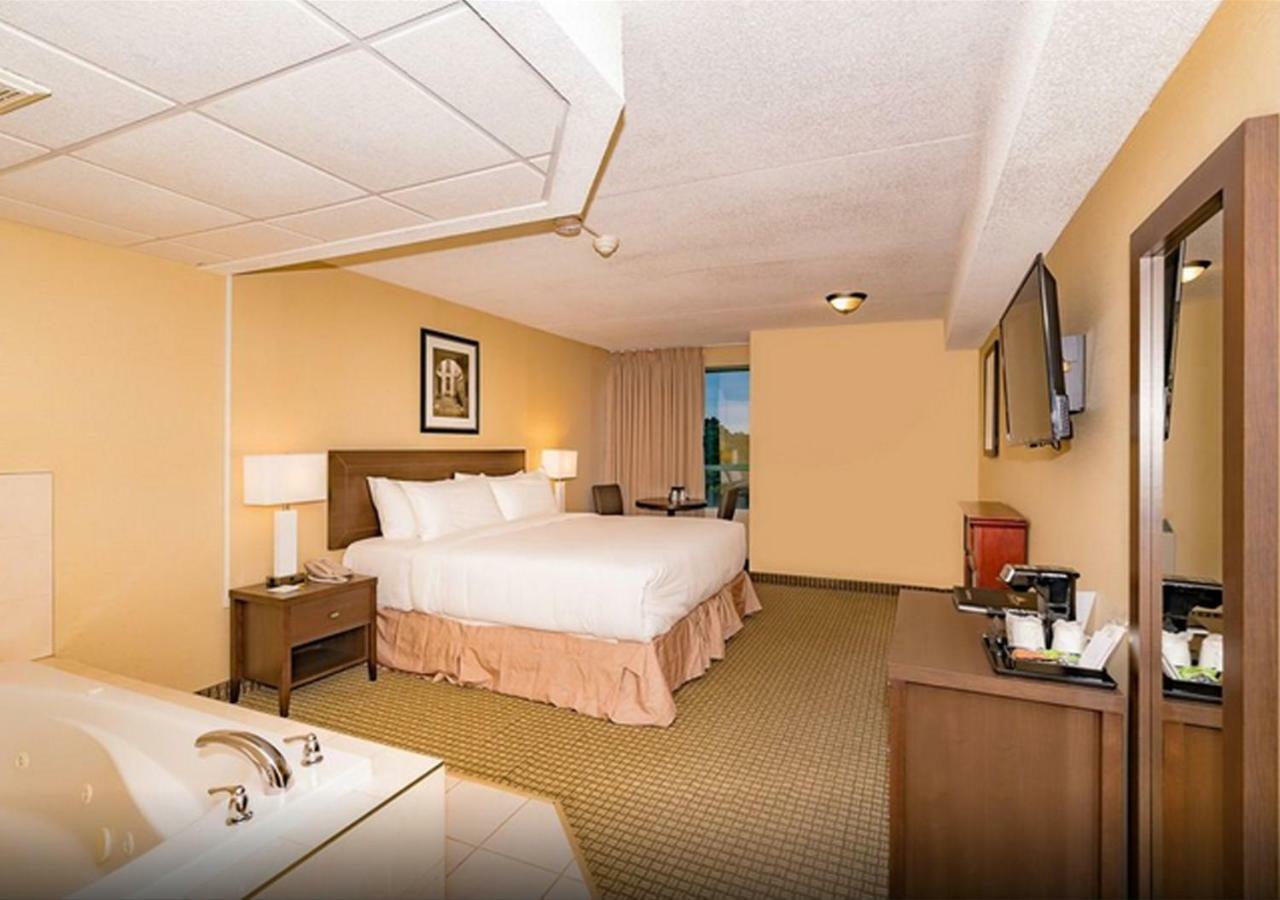 Days Inn By Wyndham Niagara Falls Lundys Lane Esterno foto